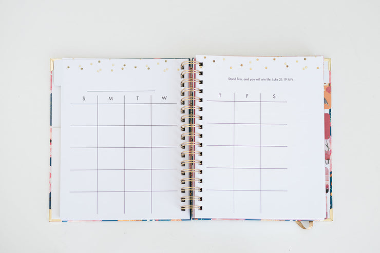 Undated Daily Planner: Blooms