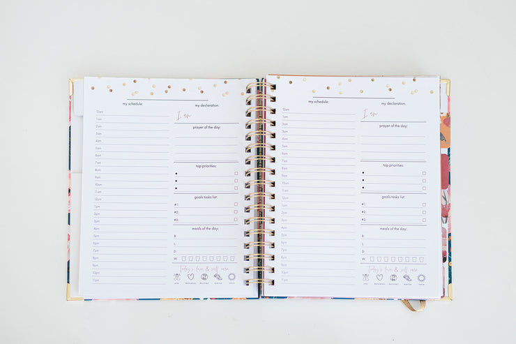 Undated Daily Planner: Blooms