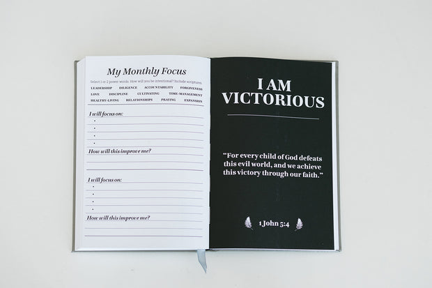 Undated Daily Planner: Noir